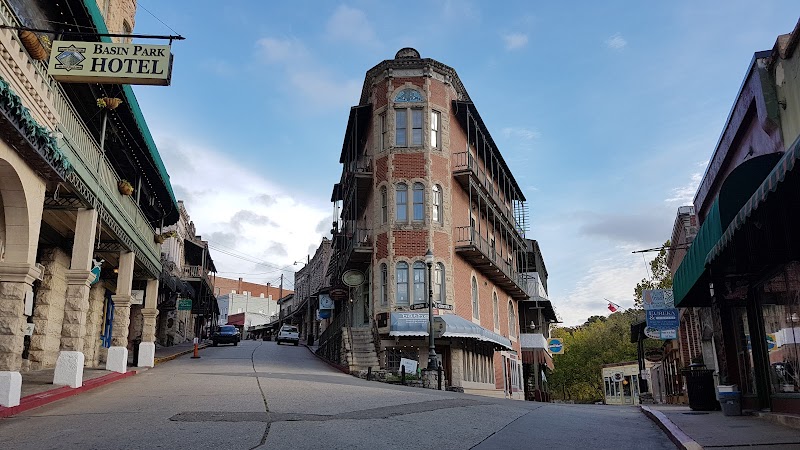 Charming Adventures in Eureka Springs surrounding landscape