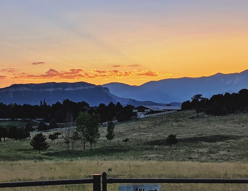 Hiking the Skyline Trailhead in Durango, Colorado surrounding landscape