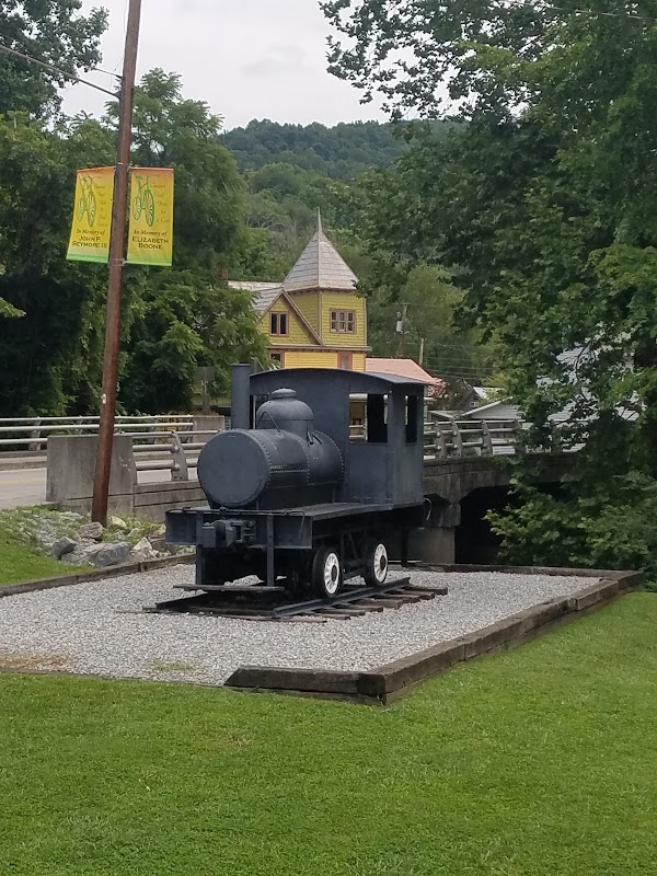 Charming Caboose Encounter in Damascus outdoor detail