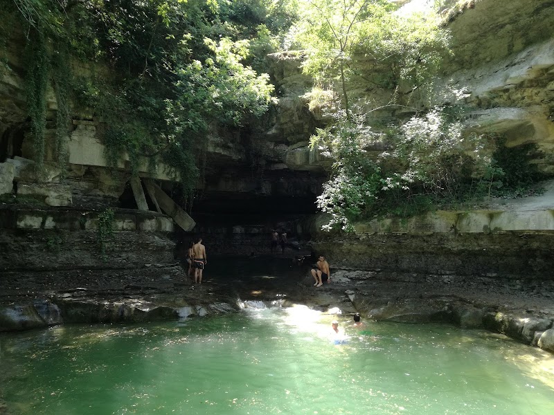 Waterfall Bliss in Premilcuore: Saw Waterfall - Saw Waterfall