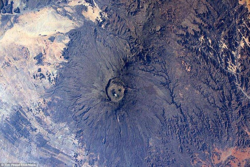 Toussidé's Volcanic Majesty - Toussidé