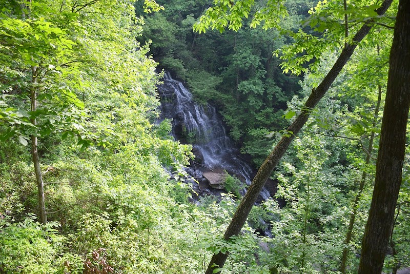 Waterfall Wonders at Issaqueena Falls surrounding landscape