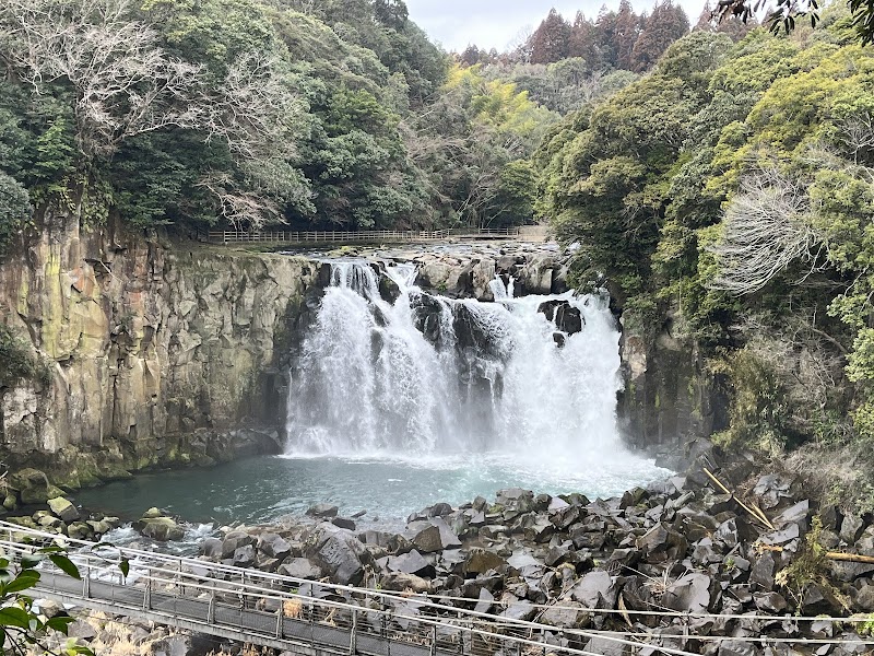 Captivating Cascade: Sekinoo Falls - Sekinoo Falls