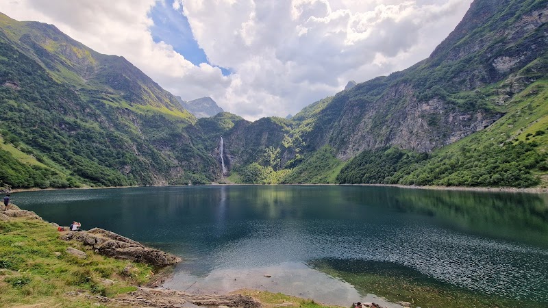 Lac d'Oô: The Jewel of the Pyrenees outdoor detail