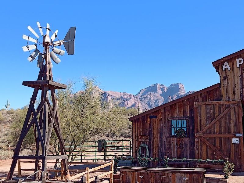A Desert Oasis: Lost Dutchman State Park surrounding landscape