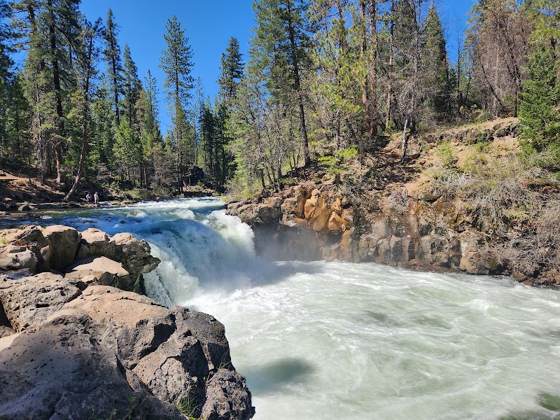 Discover the Majestic McCloud River Falls - McCloud River Falls Trailhead