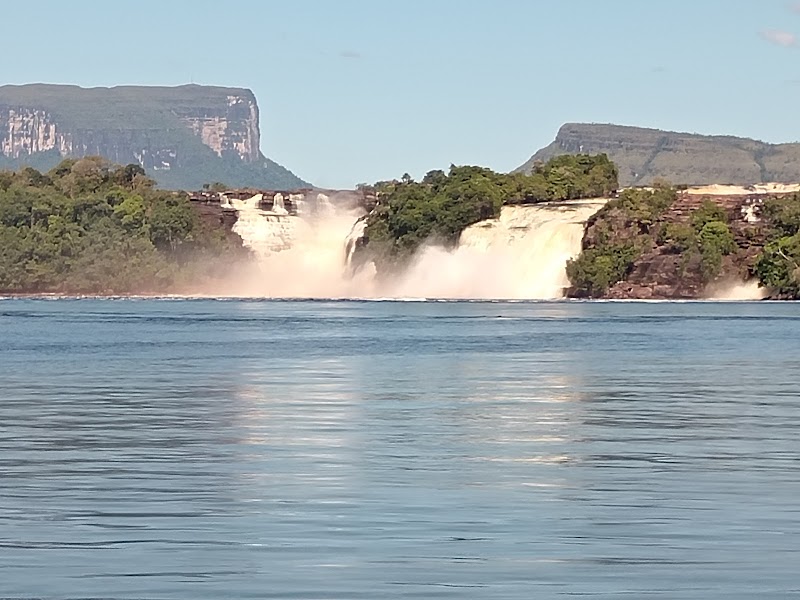 Cascading Wonders at Salto El Sapo - Salto El Sapo