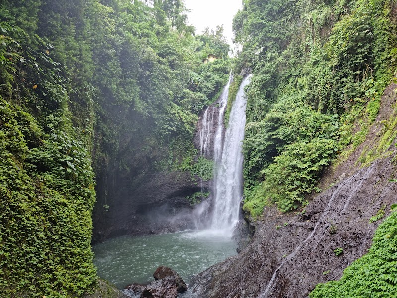 Waterfall Wonder: Aling-Aling in Bali - Aling-Aling Waterfall