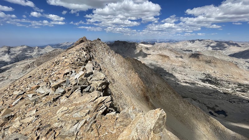 Peak Adventure at Mount Kaweah - Mount Kaweah
