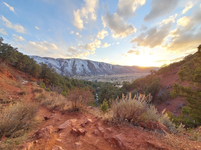 Red Rock Wonders of Arbaney Kittle Trailhead - Arbaney Kittle Trailhead
