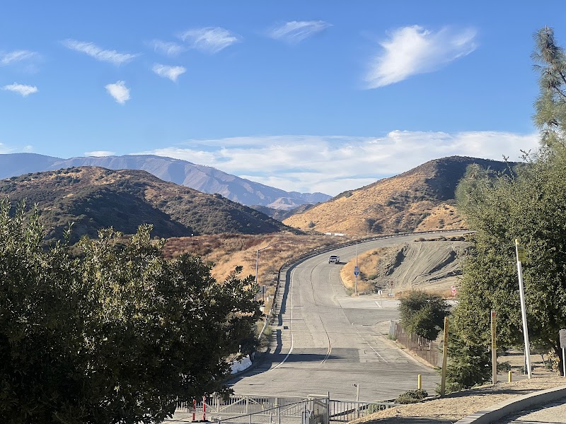 Nature's Retreat: Angeles National Forest - Angeles National Forest