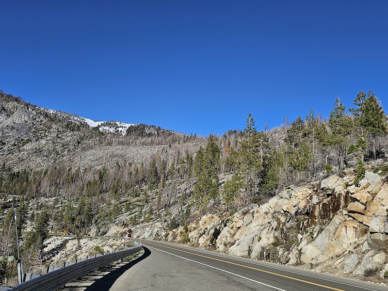Outdoor Wonders: Eldorado National Forest surrounding landscape