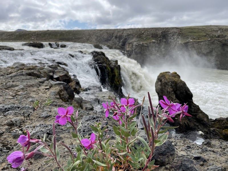 Marvel of the Highlands: Gýgjarfoss Waterfall - Gýgjarfoss waterfall