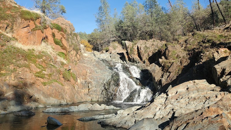 Bermuda Falls: A Hidden Waterfall Gem - Bermuda Falls