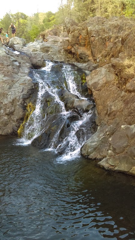 Bermuda Falls: A Hidden Waterfall Gem outdoor detail