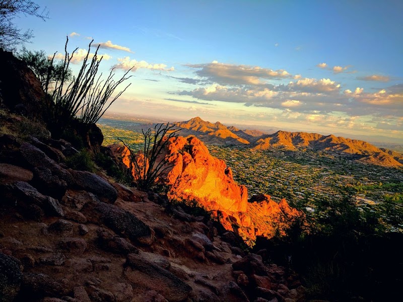 Camelback Mountain: A Phoenix Pinnacle - Camelback Mountain