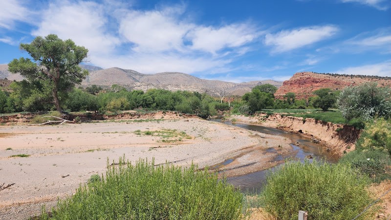 Waterfall Adventures at Gunlock Falls surrounding landscape