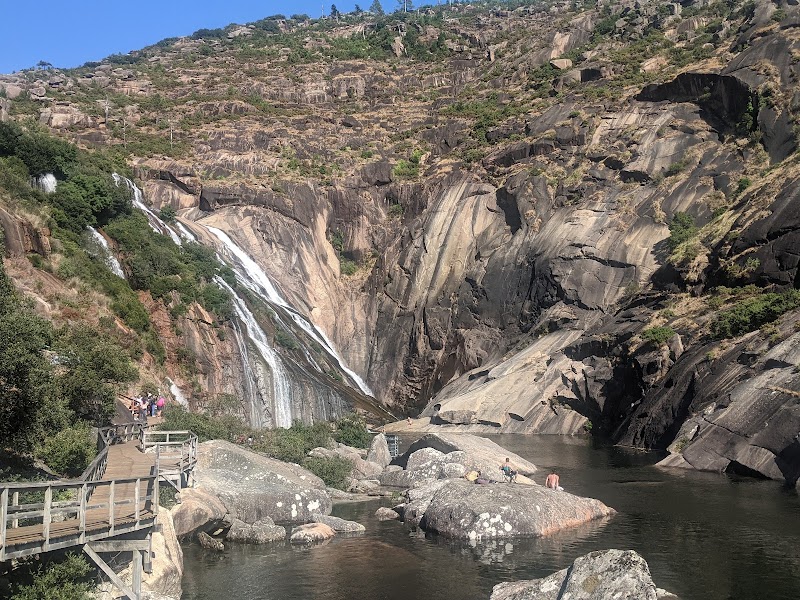 Ézaro Waterfall: Nature's Spectacle in Galicia - Ézaro waterfall