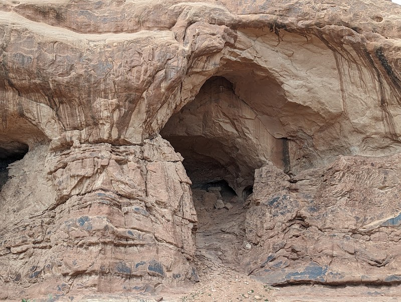Majestic Double O Arch in Moab outdoor detail