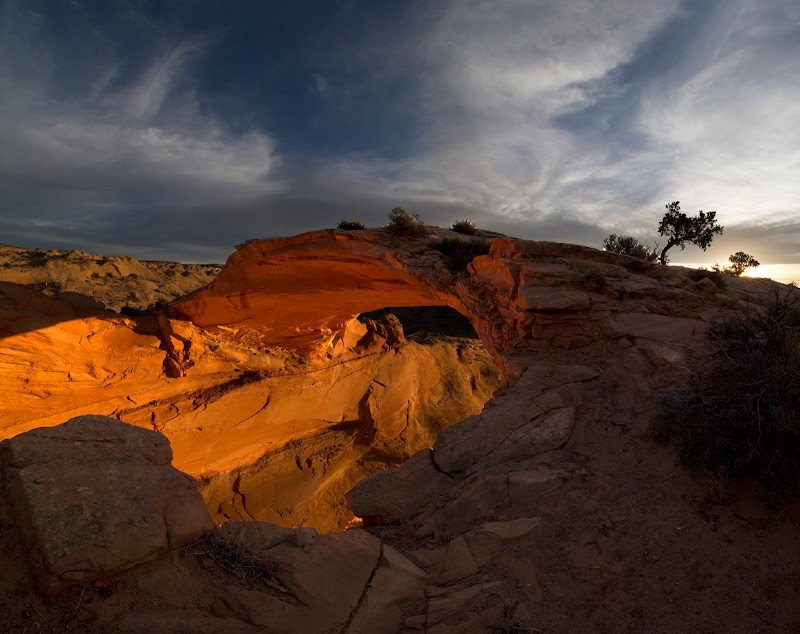 Captivating Natural Beauty: Eggshell Arch in Tonalea - Eggshell Arch