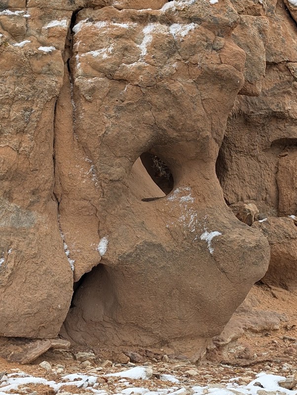 Captivating Natural Beauty: Eggshell Arch in Tonalea - Eggshell Arch