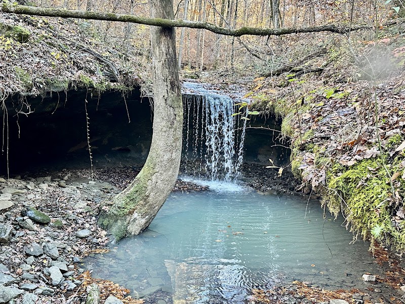 Waterfall Wonder: Short Grotto Falls, Arkansas - Short Grotto Falls