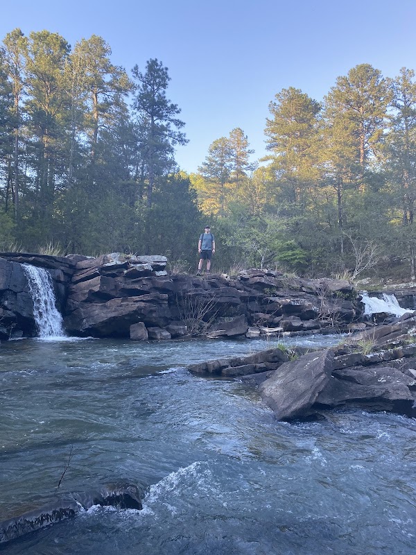 Nature's Oasis: Sausmann Falls, Arkansas surrounding landscape