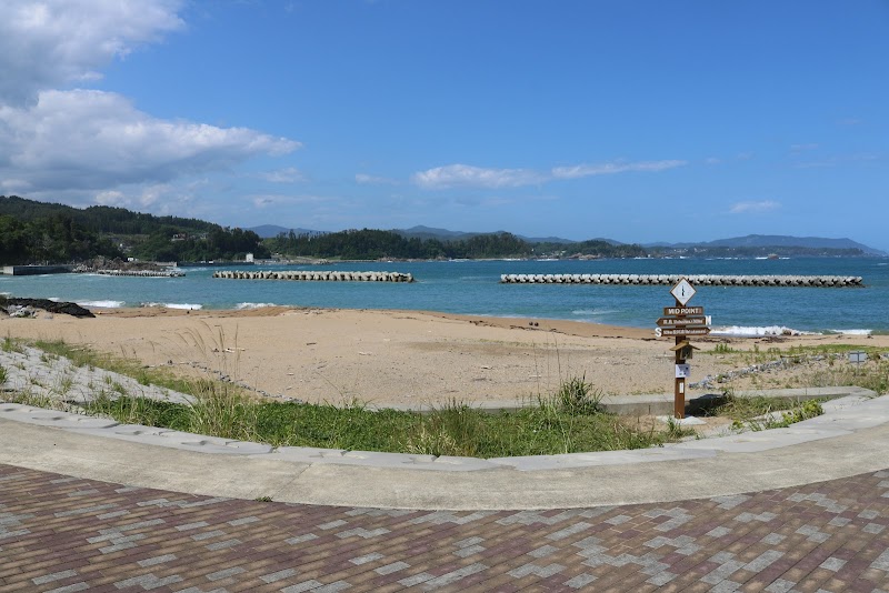 Trail Treasures: Midpoint of the Michinoku Coastal Trail - みちのく潮風トレイルミッドポイント（Midpoint of the Michinoku Coastal Trail）