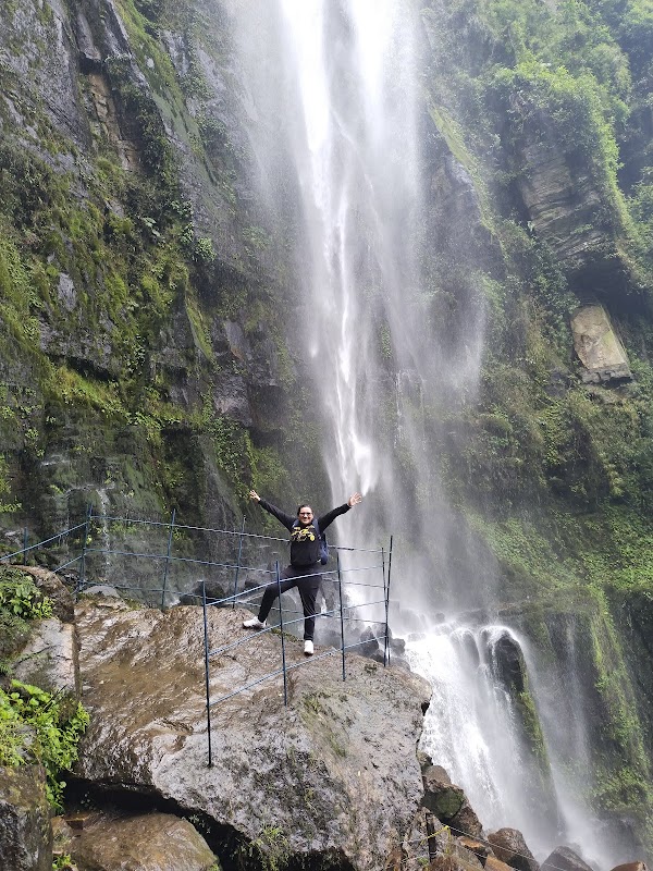 Waterfall Wonders: Cascada La Chorrera - Cascada La Chorrera