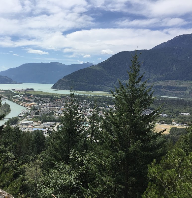 Climbing Venture at Smoke Bluffs, Squamish surrounding landscape