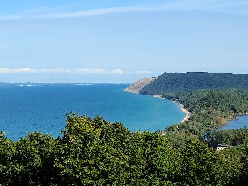 Scenic Treks on the Empire Bluff Trail - Empire Bluff Trail