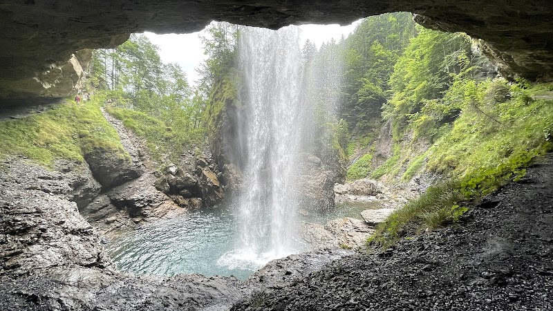 Nature's Curtain: Berglistüber Waterfall - Berglistüber Waterfall