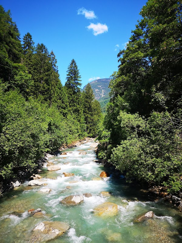 Waterfalls & Wonders: Cascata Piumogna - Cascata Piumogna