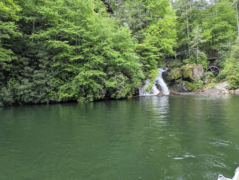 Hurricane Falls: Nature's Cascade in Glenville - Hurricane Falls