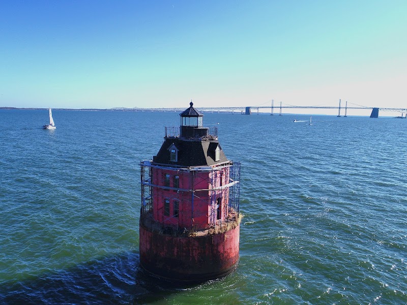 Sandy Shores & Scenic Views: Discover Sandy Point State Park surrounding landscape