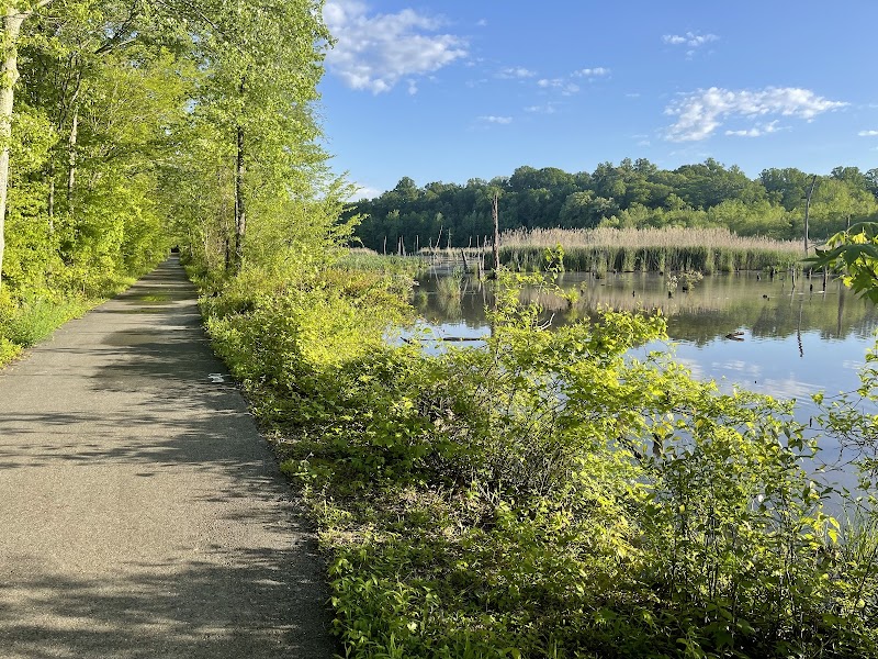 Scenic Biking on the Washington, Baltimore and Annapolis Trail - Washington, Baltimore and Annapolis Trail