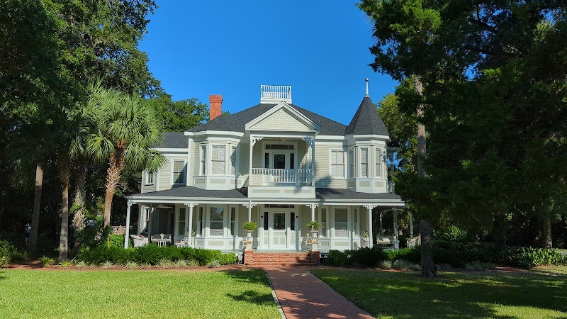 Lafayette Park: Coastal Delight of Apalachicola - Lafayette Park