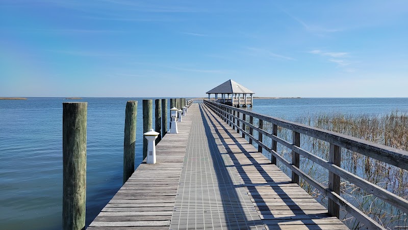 Serene Waterfront Retreat: Battery Park in Apalachicola - Battery Park