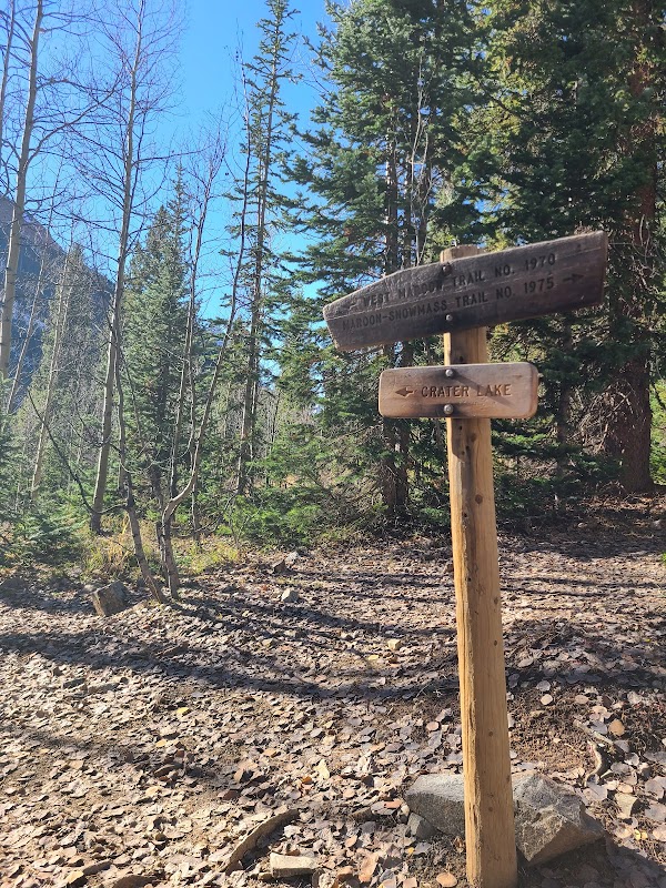 Crater Lake's Scenic Marvel surrounding landscape