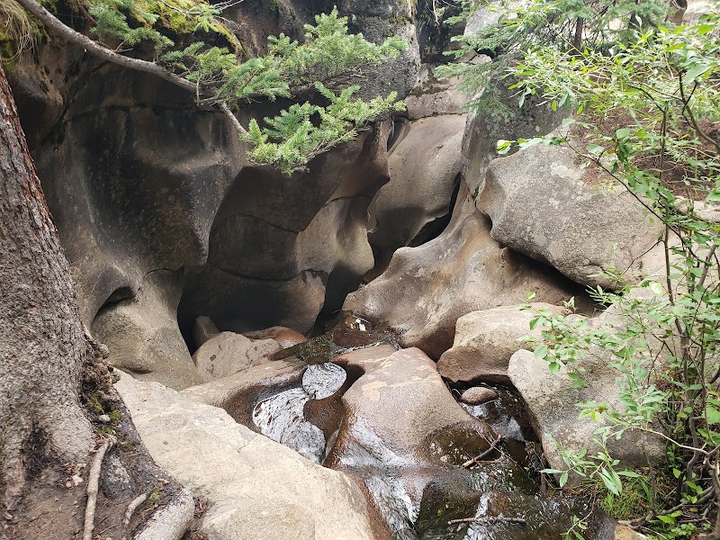 Nature's Retreat: Grottos Day Use Area - Grottos Day Use Area