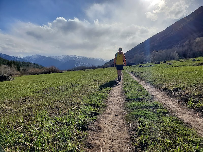 Scenic Trails of Upper Hunter Creek - Upper Hunter Creek Trailhead