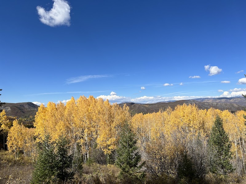 Hiking in Aspen’s Beauty: Tom Blake Trailhead - Tom Blake Trailhead