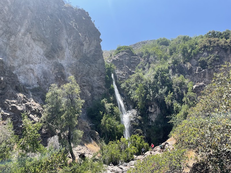 Cascada Apoquindo: Waterfall Wonder of Santiago’s Mountains - Cascada Apoquindo