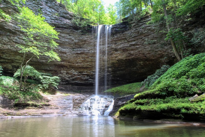 Waterfall Wonder: Piney Falls Trailhead in Grandview, Tennessee - Piney Falls Trailhead