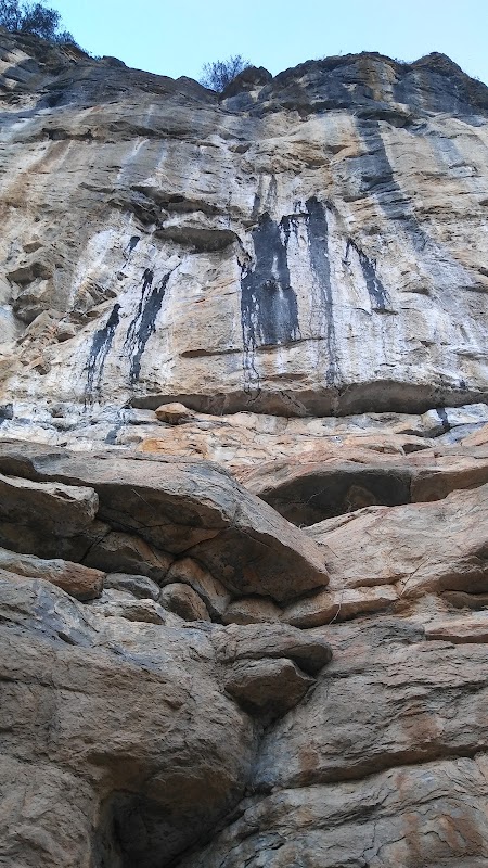 Cliffside Wonders at Painted Bluff, Alabama - Painted Bluff