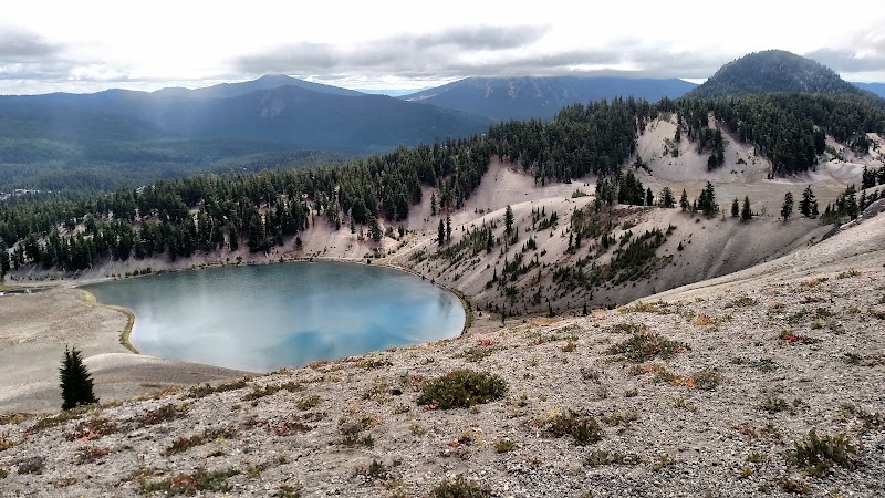 Volcanic Peaks & Rugged Terrain in Three Sisters Wilderness - Three Sisters Wilderness