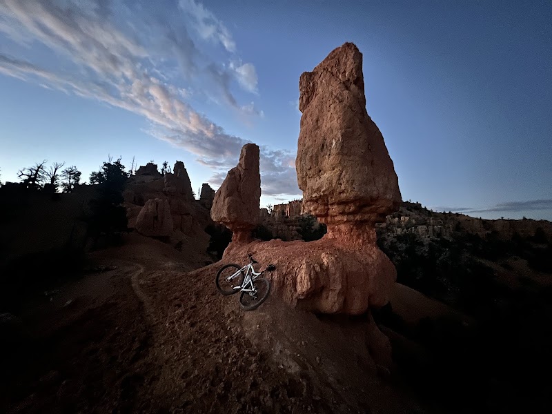 Striking Desert Terrain at Thunder Mountain Trailhead, Utah - Thunder Mountain Trailhead