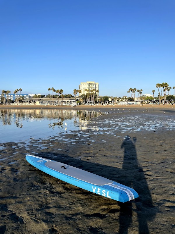 A Coastal Gem: Mothers Beach in Marina Del Rey surrounding landscape