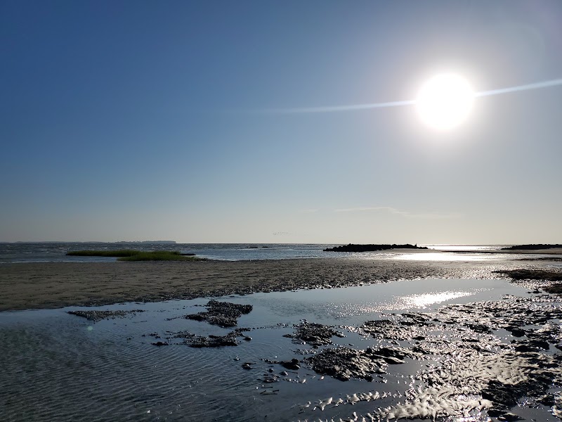Coastal Beauty at Fish Haul Beach Park, Hilton Head Island surrounding landscape