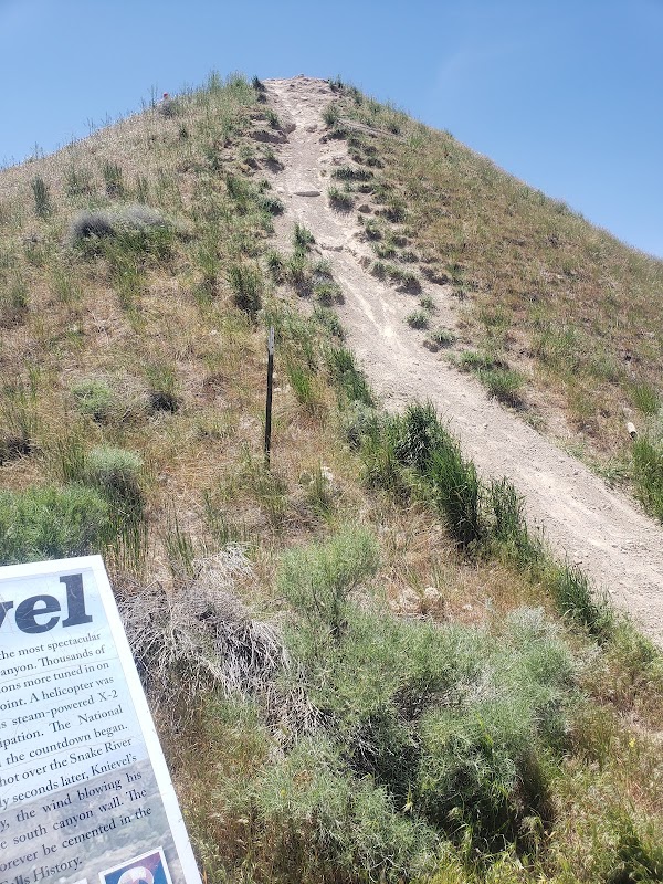 Canyon Views: Snake River Canyon Rim Trail in Twin Falls, Idaho outdoor detail